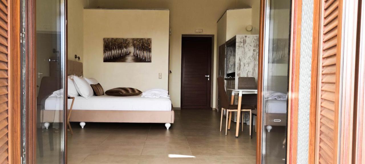 Castro Elafonisos Hotel Bagian luar foto