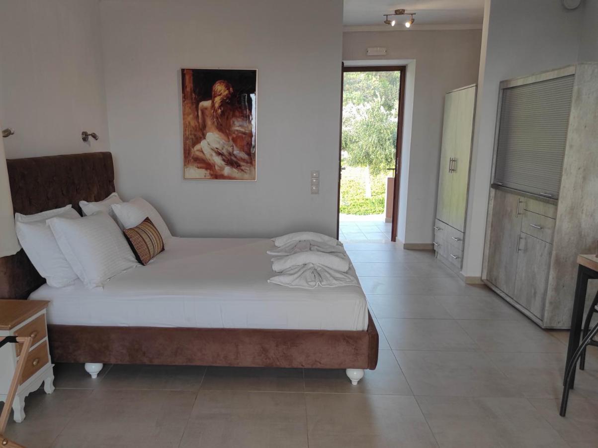 Castro Elafonisos Hotel Bagian luar foto